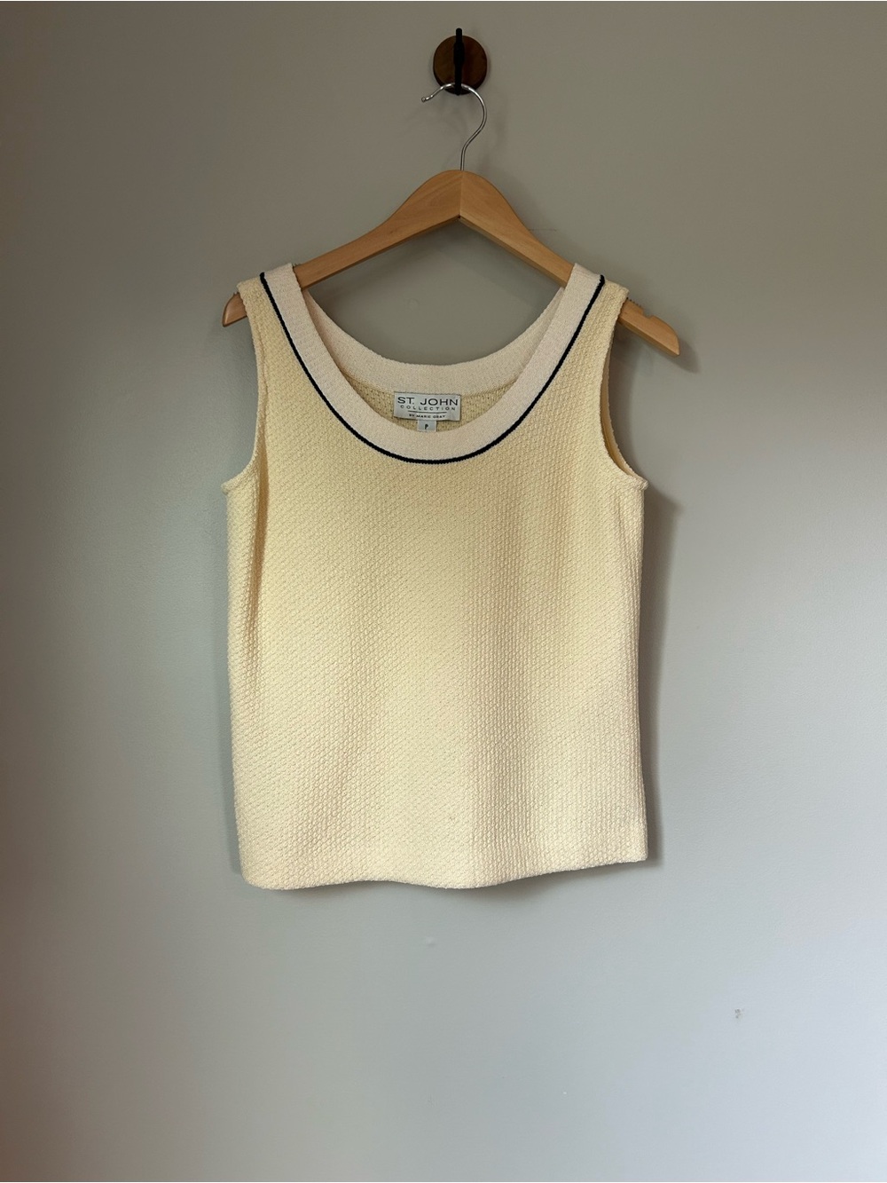 St. John Collection Marie Gray Cream Knit Tank Top Petite Black Trim